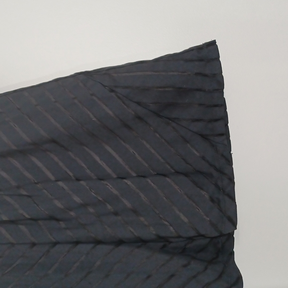 ✨3/$25✨Titika Black Skort - S - Picture 3 of 5